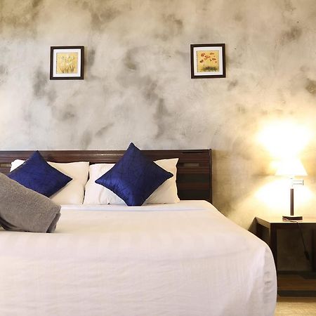 Crescent Bay Resort Koh Samet Bagian luar foto