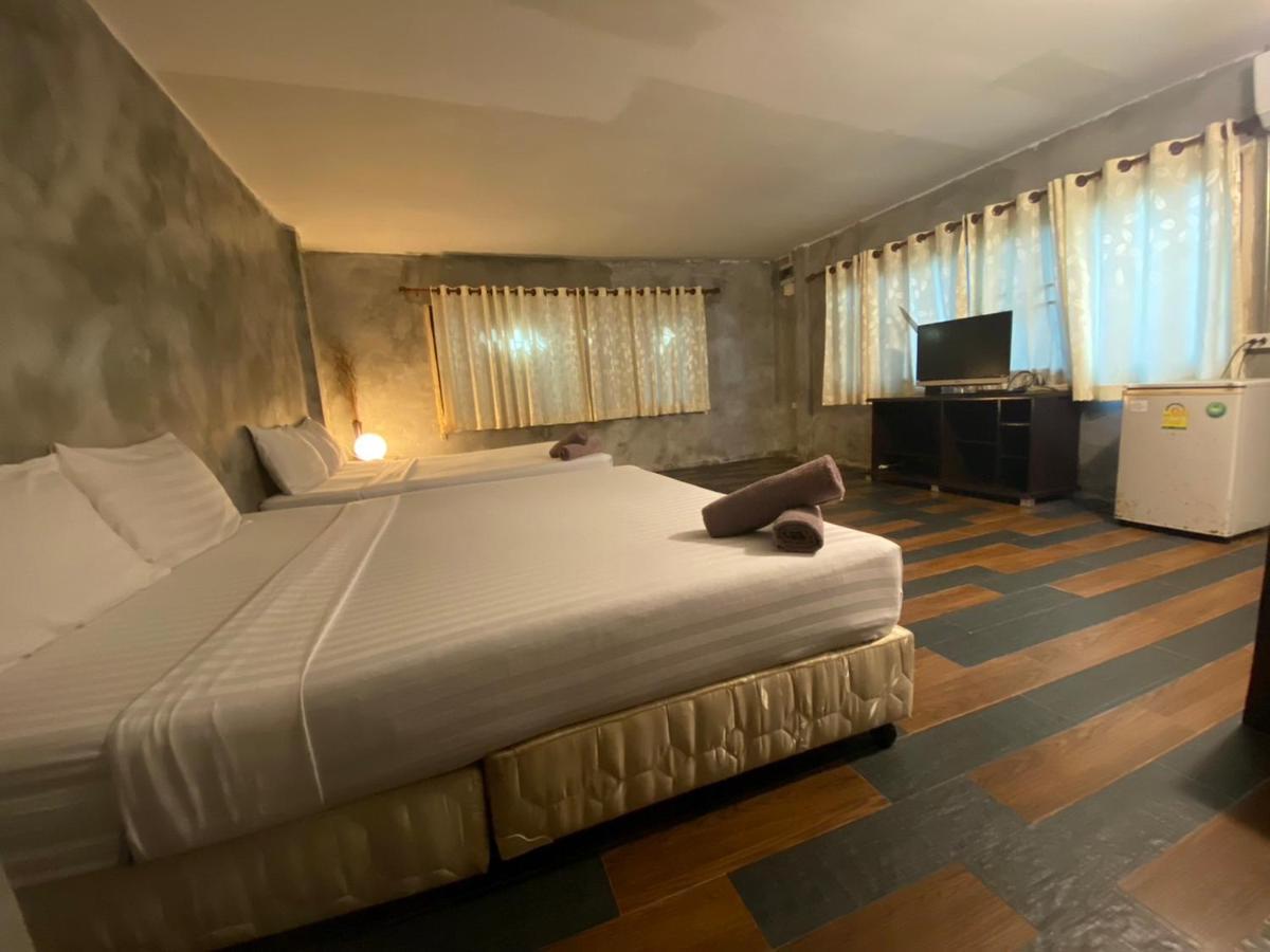 Crescent Bay Resort Koh Samet Bagian luar foto