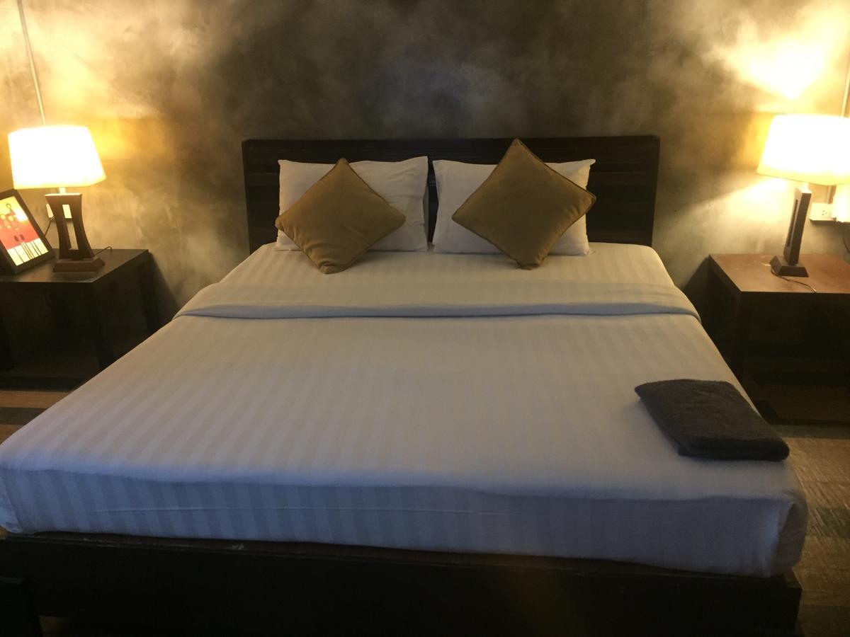 Crescent Bay Resort Koh Samet Bagian luar foto