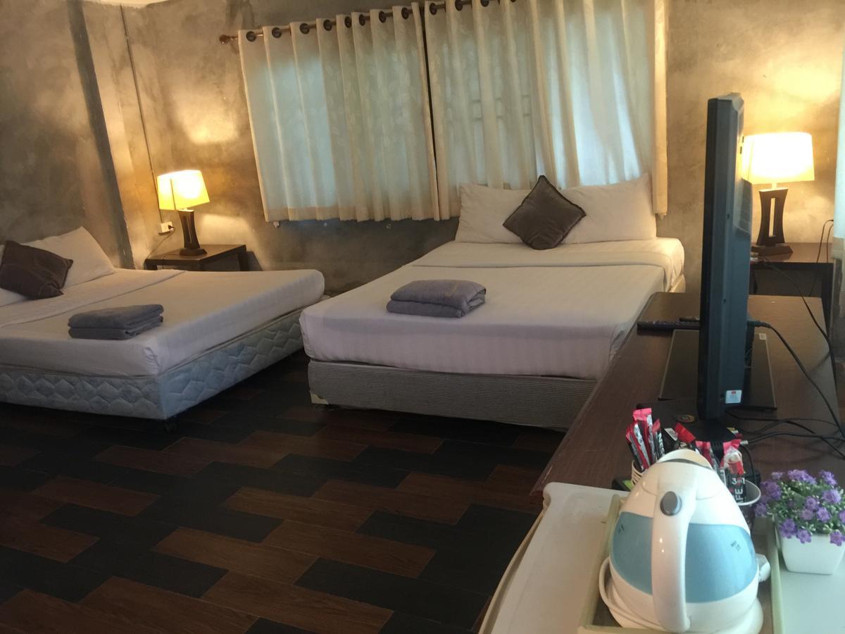 Crescent Bay Resort Koh Samet Bagian luar foto