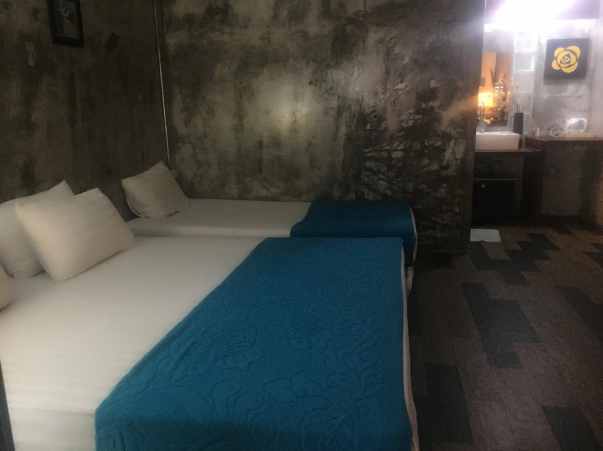 Crescent Bay Resort Koh Samet Bagian luar foto