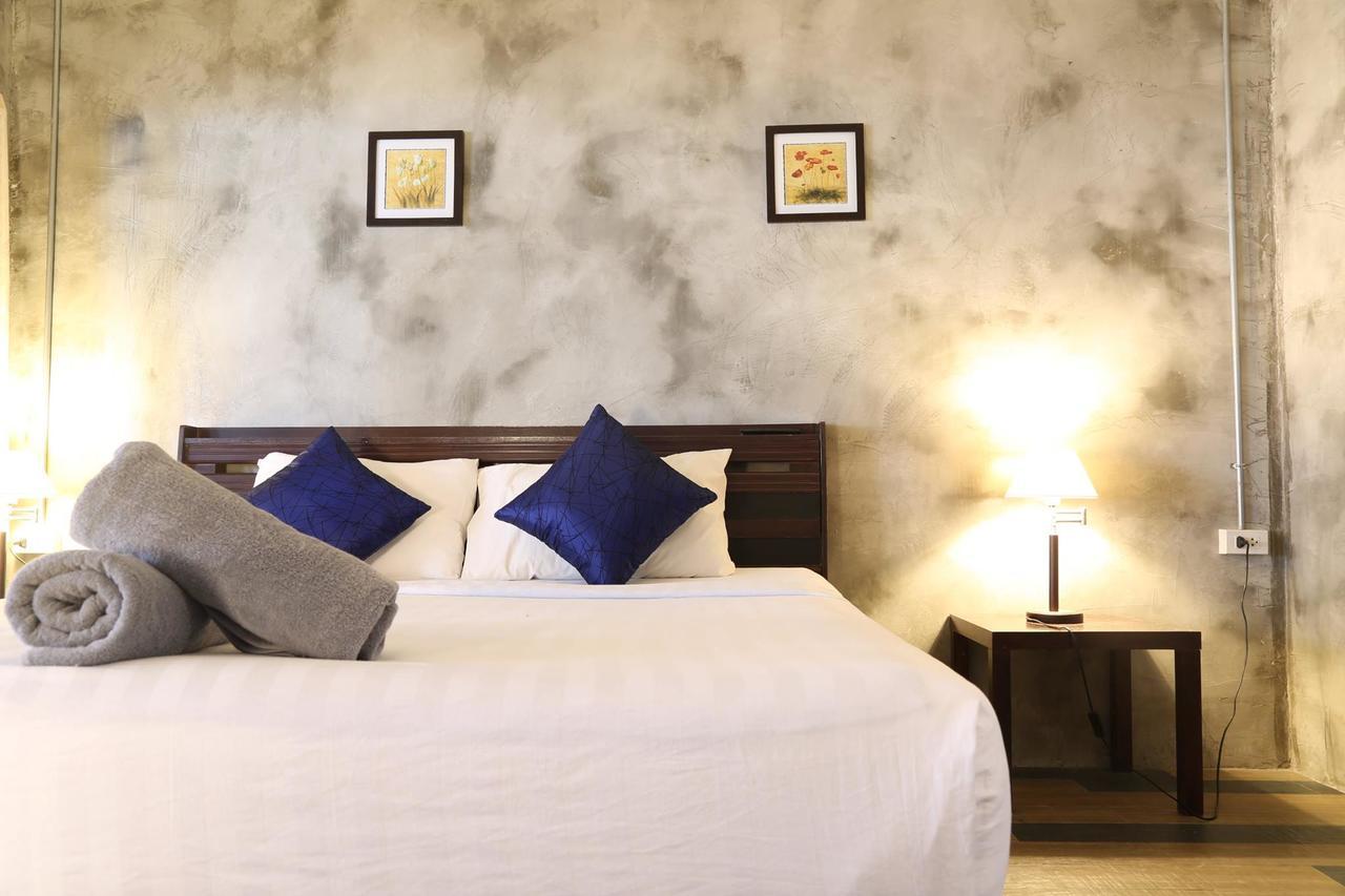 Crescent Bay Resort Koh Samet Bagian luar foto