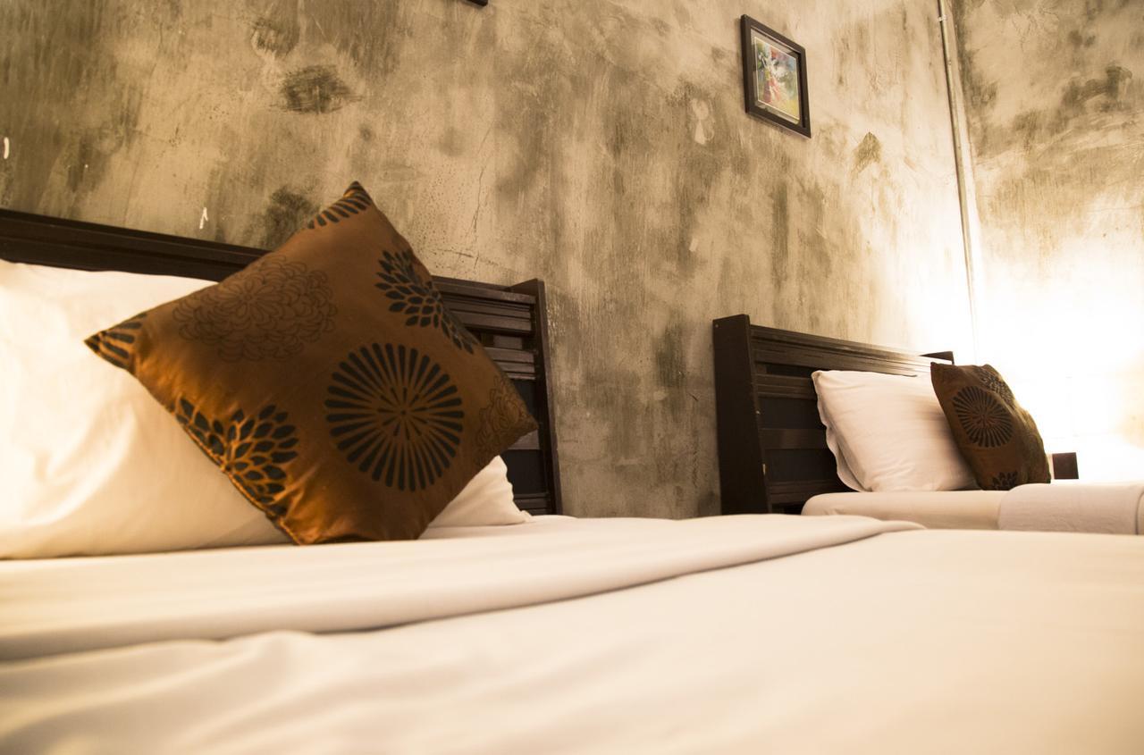 Crescent Bay Resort Koh Samet Bagian luar foto